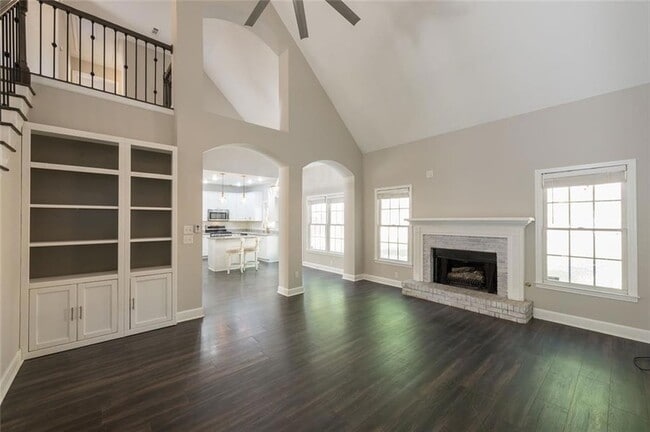 Building Photo - 1512 Fallen Leaf Ct SW