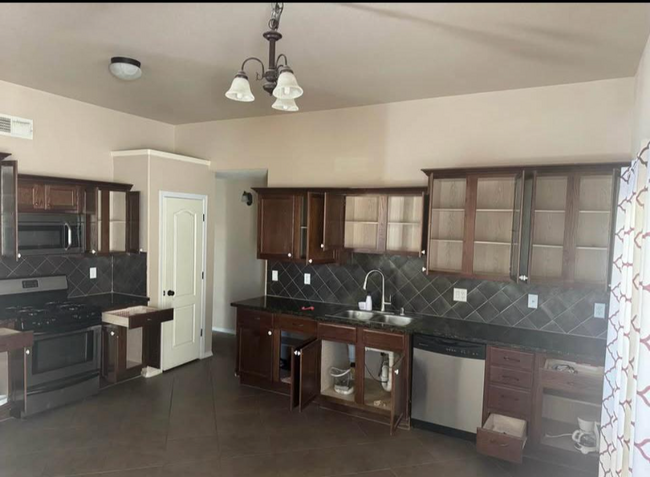 Building Photo - 14263 Hacienda Rock Dr