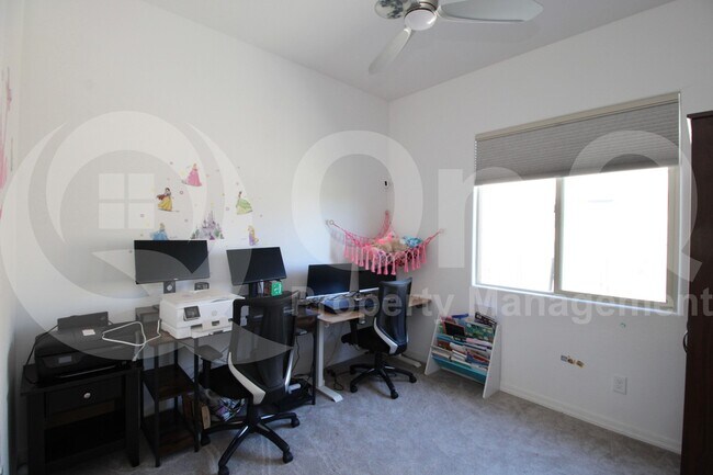 Building Photo - 8523 W Palo Verde Dr