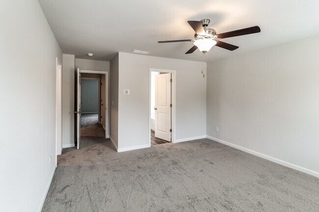 Building Photo - 238 Sunbury Way