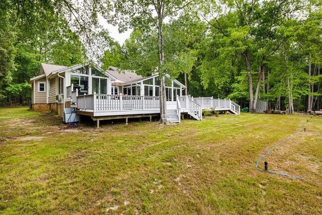 Building Photo - 311 Derrick Ln