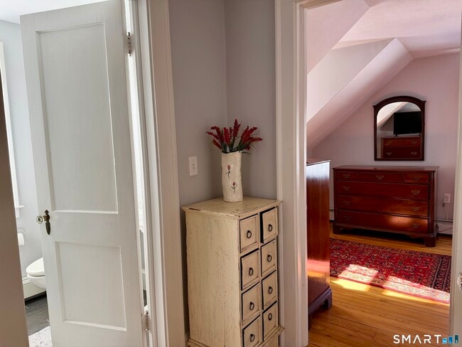 Building Photo - 43 Neck Rd