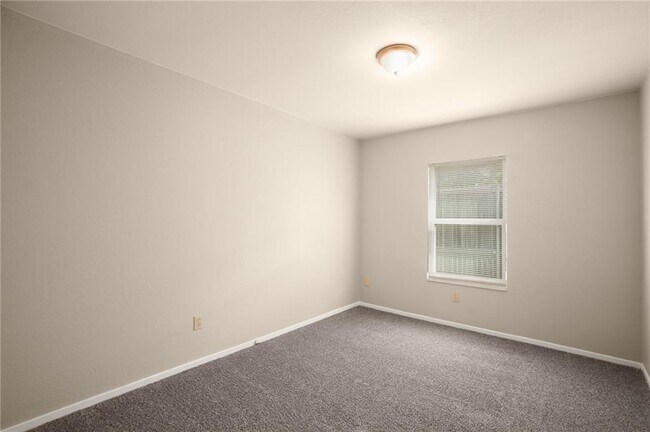 Building Photo - 9402 Marsh Dr