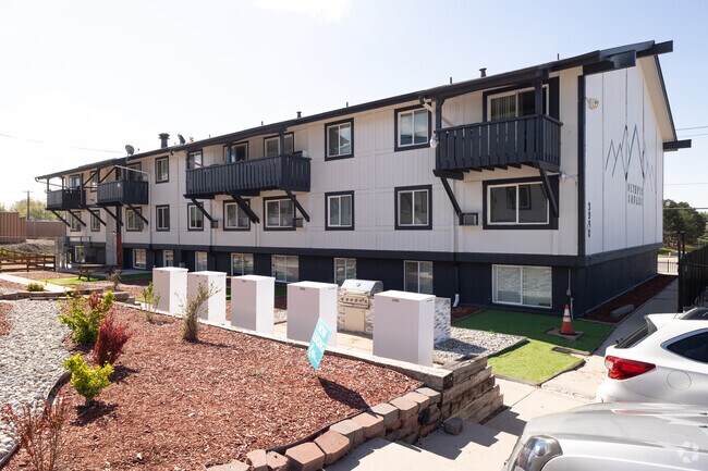 Building Photo - Olympic Square Apartments