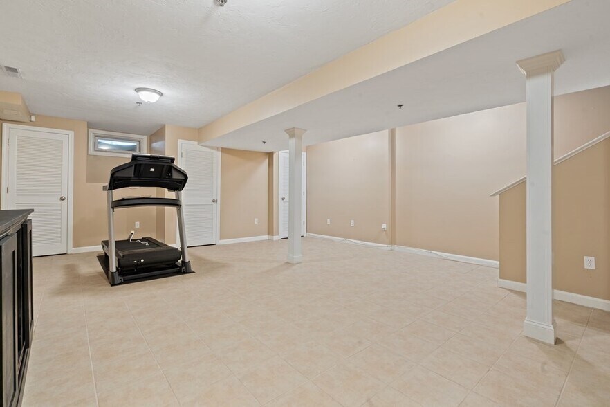 Building Photo - 20 Denworth Bell Cir