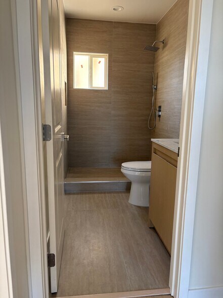 Building Photo - 11911 Stagg St