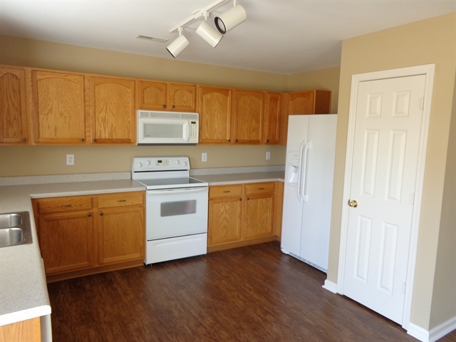 Building Photo - 8834 Kirkville Ln