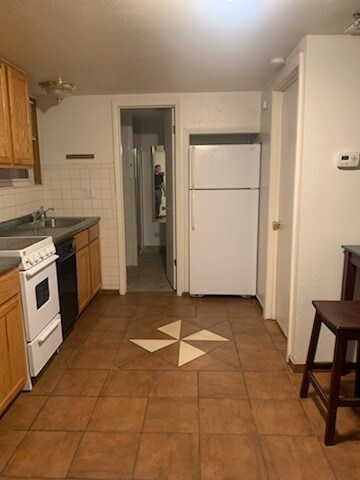 Building Photo - 3339 W 39th Ave