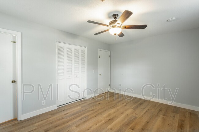 Building Photo - 508 Briar Park Ln
