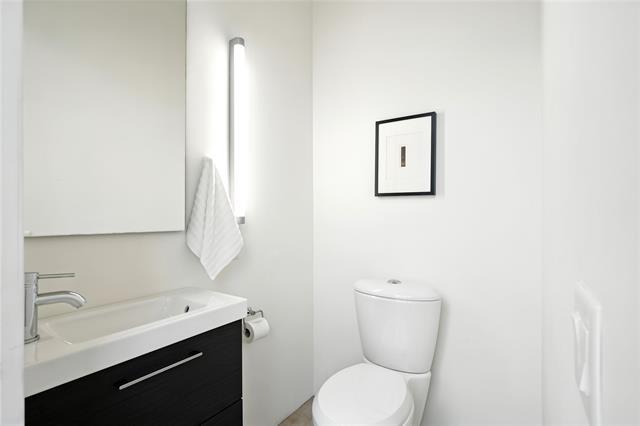 Building Photo - 2325 Rusk Pl