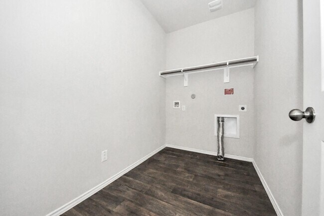 Building Photo - 21003 Seneca Willow Wy