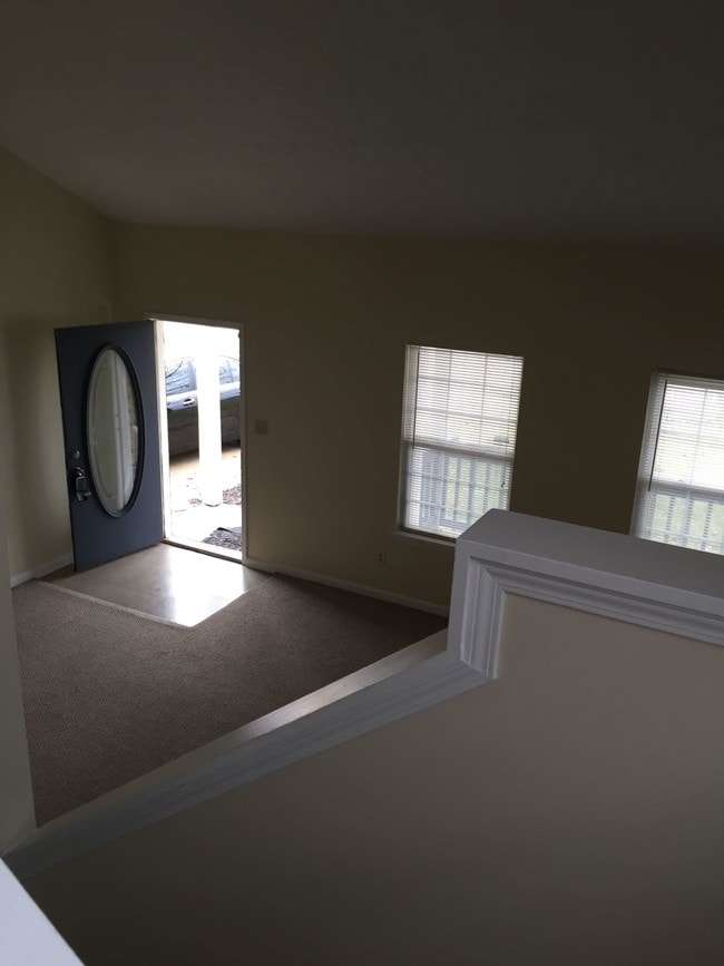 Building Photo - 4819 May Ridge Ln