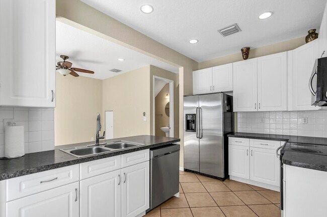 Building Photo - 228 Lake Monterey Cir