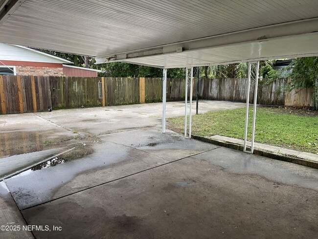 Building Photo - 3528 Jacona Dr