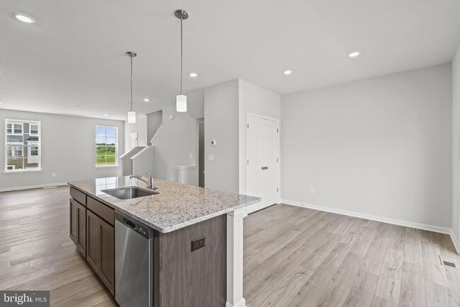 Building Photo - 160 Winterplace Dr