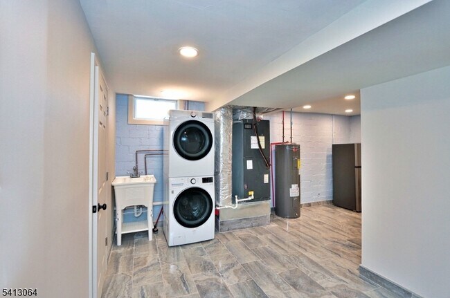 Building Photo - 75 Nolans Point Rd