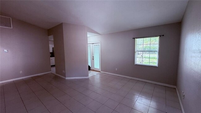 Building Photo - 400 Morrill Terrace