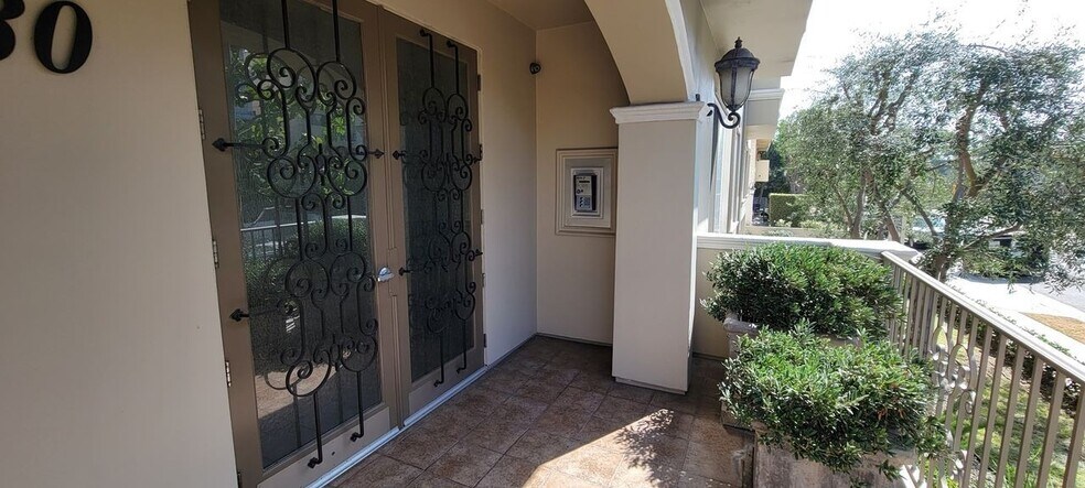 Building Photo - 1730 Colby Ave