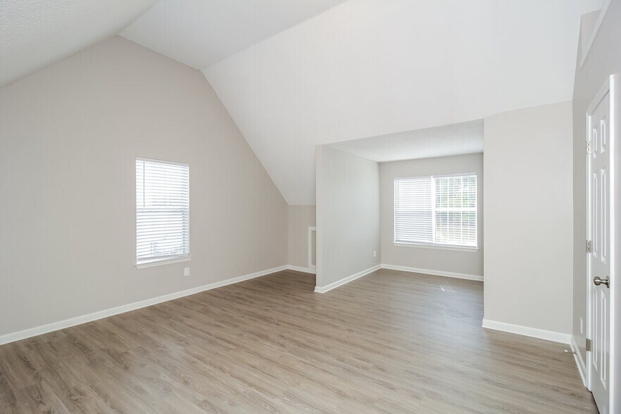 Building Photo - 4548 White Rd