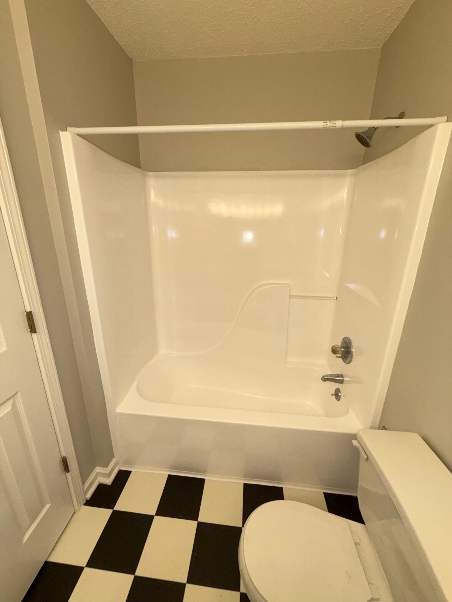 Building Photo - 125 Warren Way