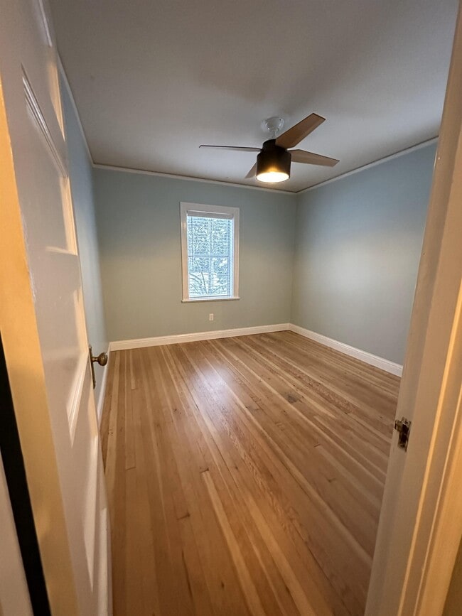 Building Photo - 608 Neal St