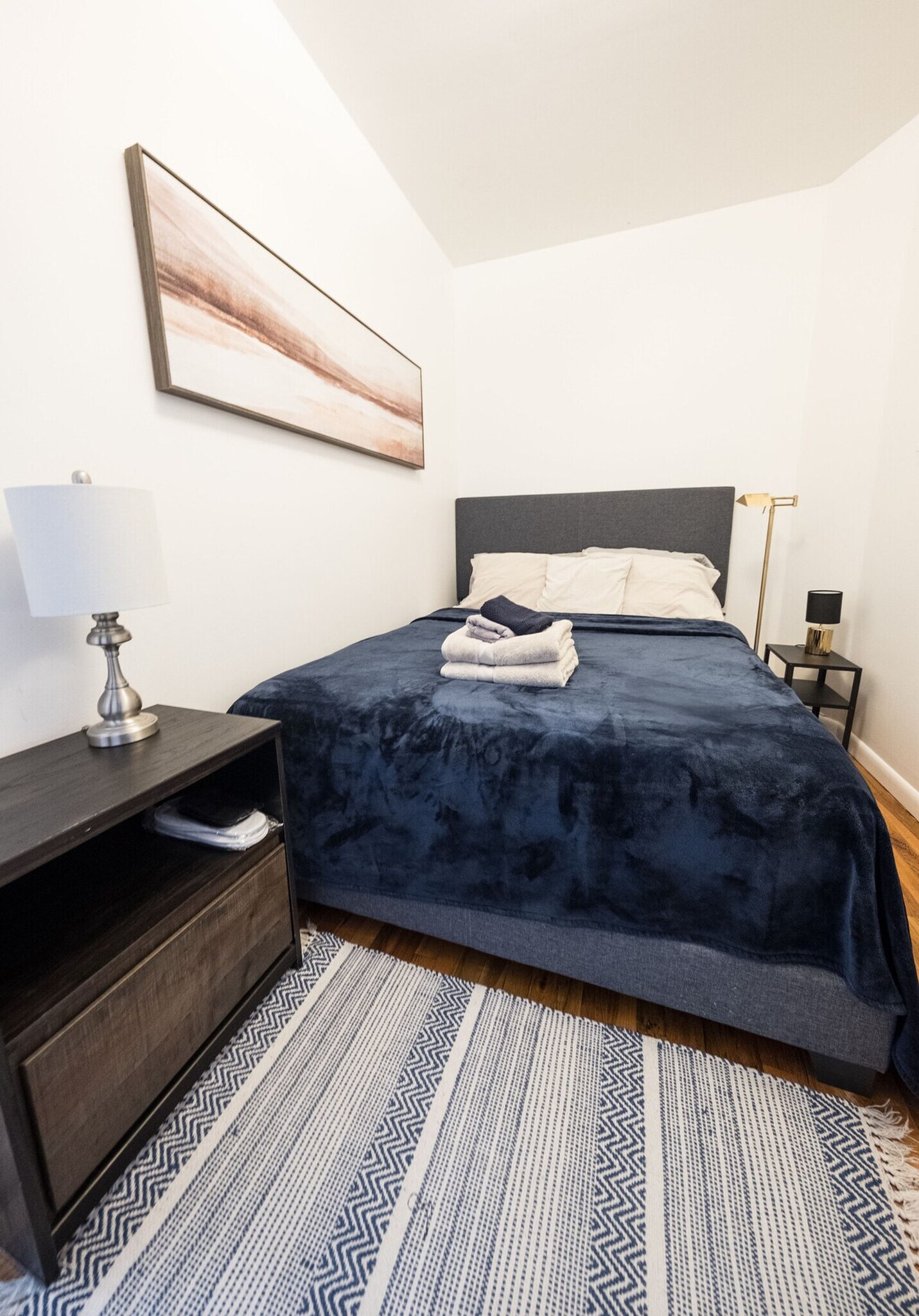 Building Photo - 317 E 75th St