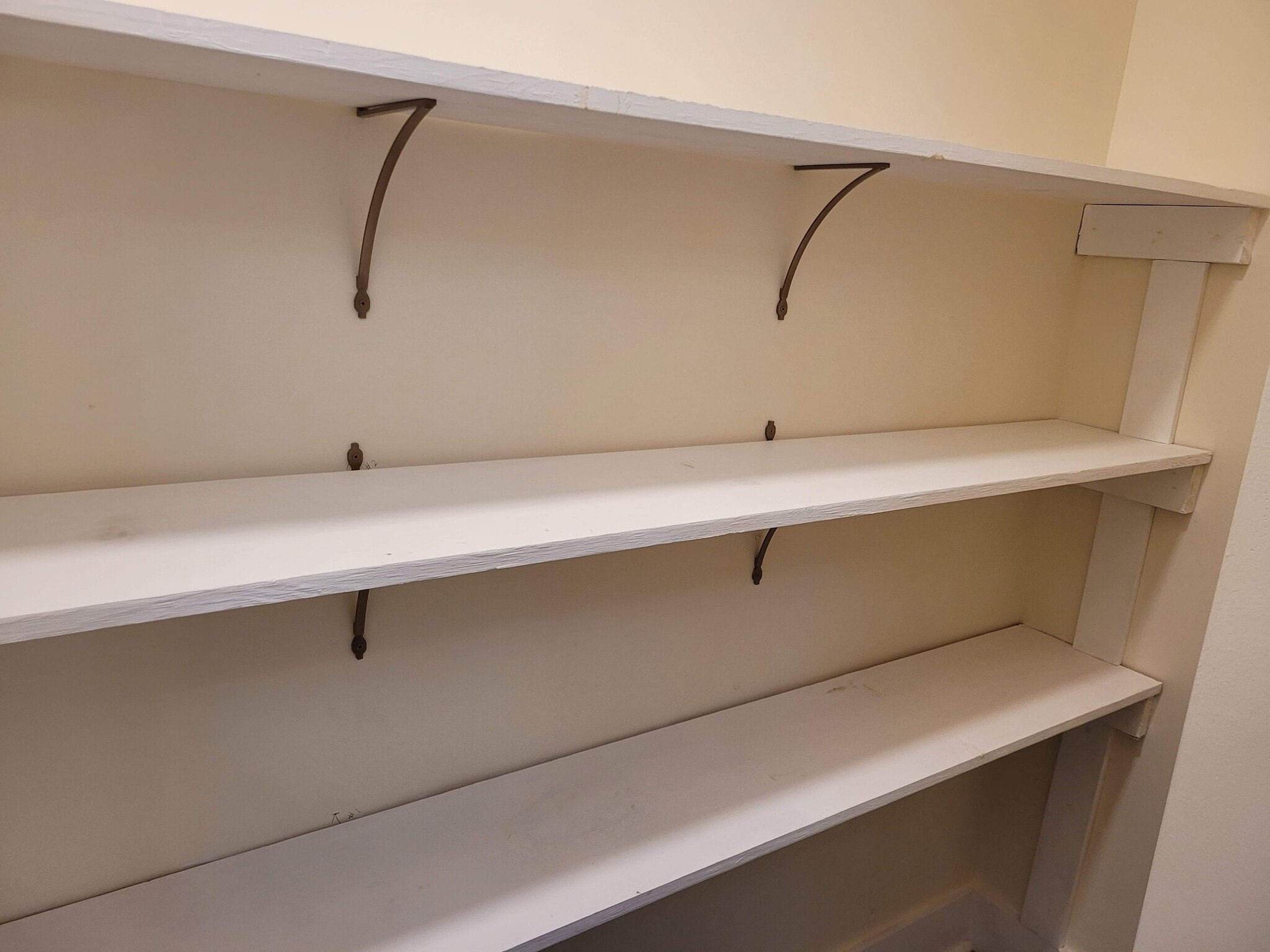 Building Photo - 155 E High St