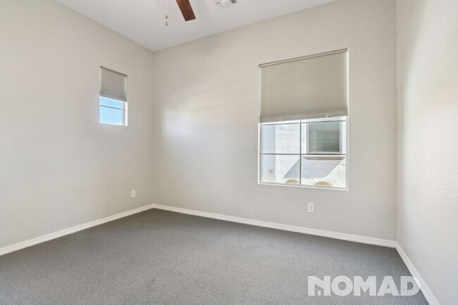 Building Photo - Stunning 3BR Townhouse in North Scottsdale