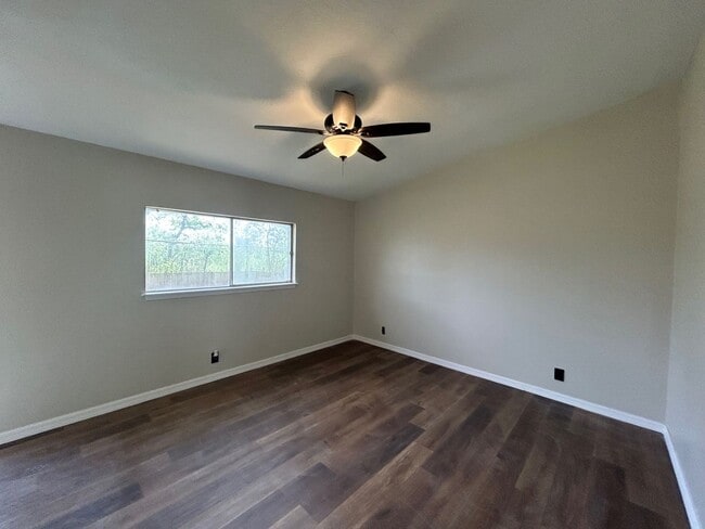 Building Photo - 3BED/2BATH Home for lease! Available Now in Live Oak!