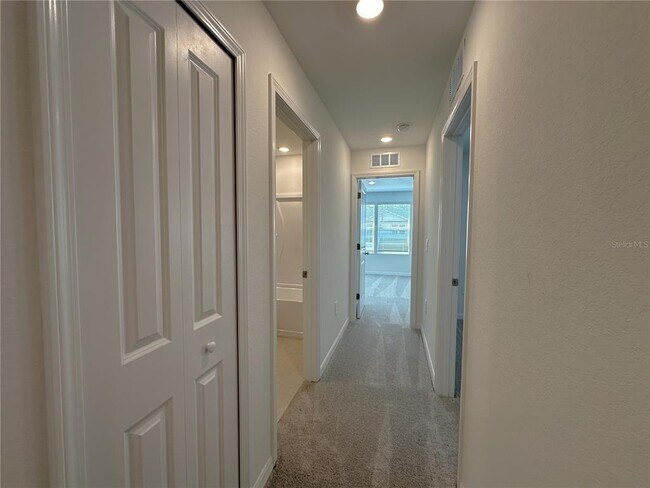Building Photo - 28521 SWEET MEADOW Dr