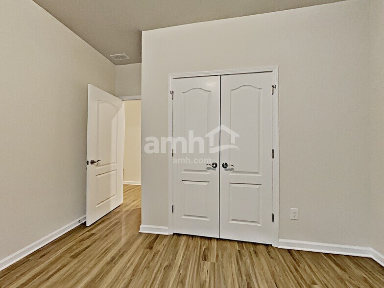 Building Photo - 14326 Hugh Dixon Way