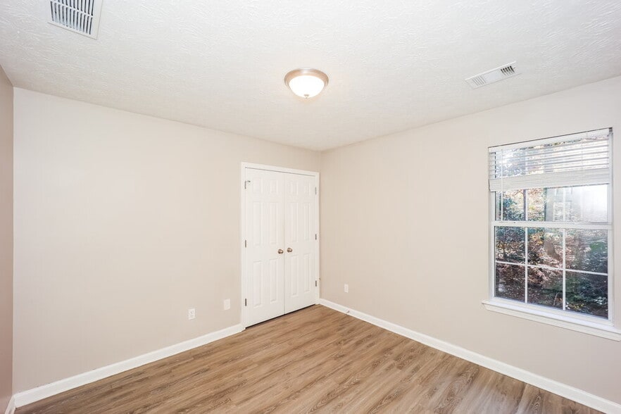 Building Photo - 3955 Belmont Ridge Dr