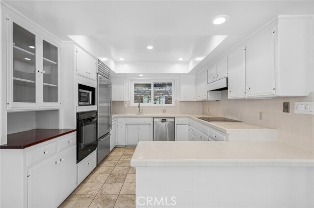 Building Photo - 121 Onyx Ave