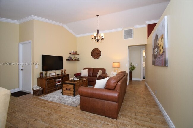 Building Photo - 855 San Remo Dr