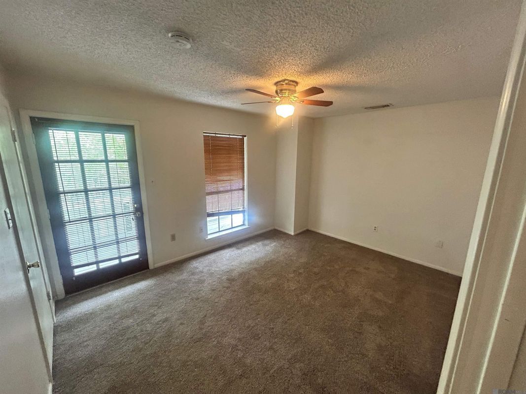 Building Photo - 4448 Stumberg Ln