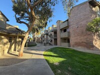 Building Photo - Charming 1-Bedroom Condo in Tempe – $400 O...