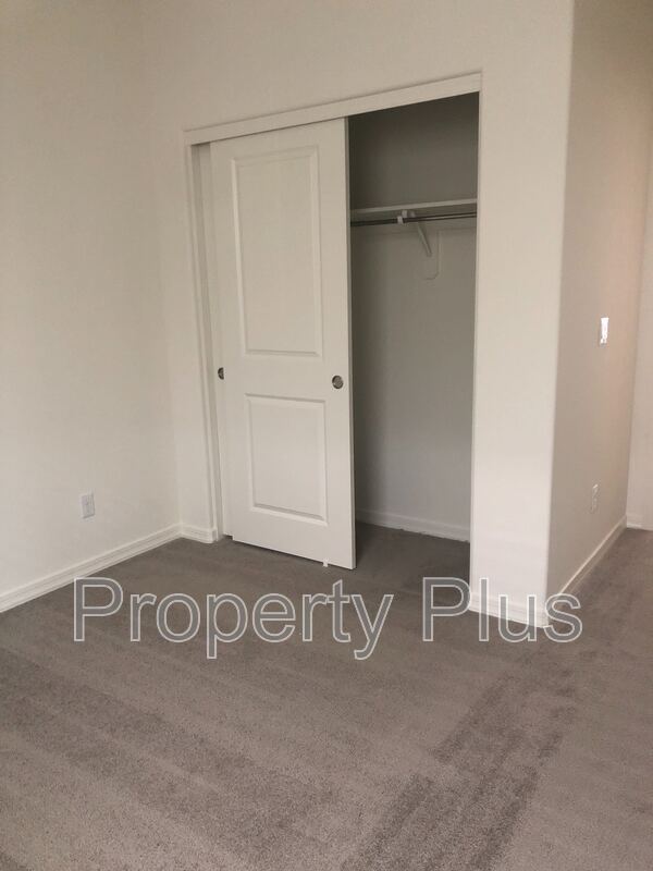 Building Photo - 2213 W Carol Ann Way