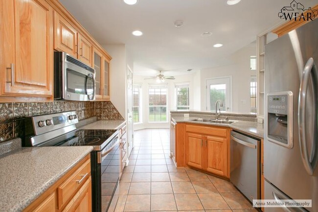 Building Photo - 8 St Andrews Ct