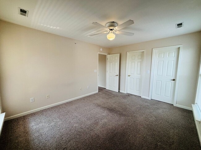 Building Photo - 209 S Knollwood Dr