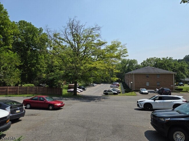 Building Photo - 1041 Ridge St