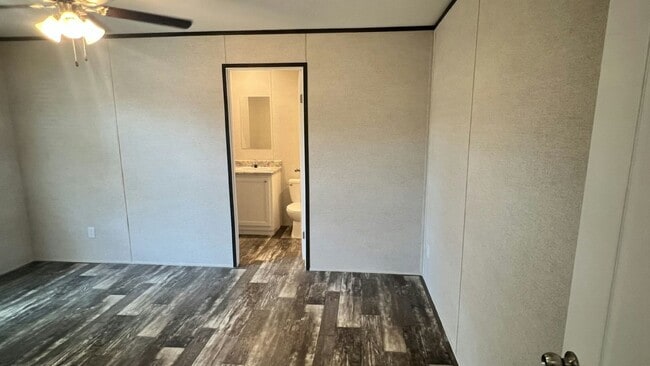 Building Photo - 96 Tower Manor Cir E