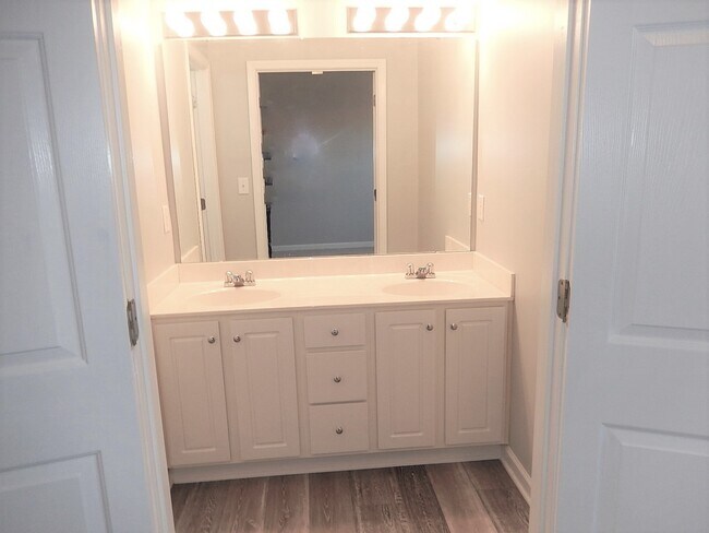 Building Photo - 5968 Osprey Cove Dr