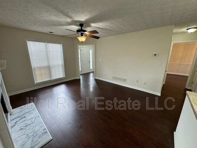 Building Photo - 5376 Sorrells Path