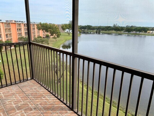 Building Photo - 8710 N Sherman Cir