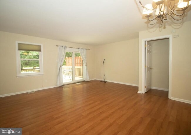 Building Photo - 214 Sulky Way