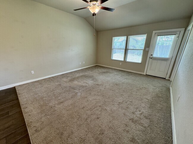 Building Photo - 5539 Pearl Valley