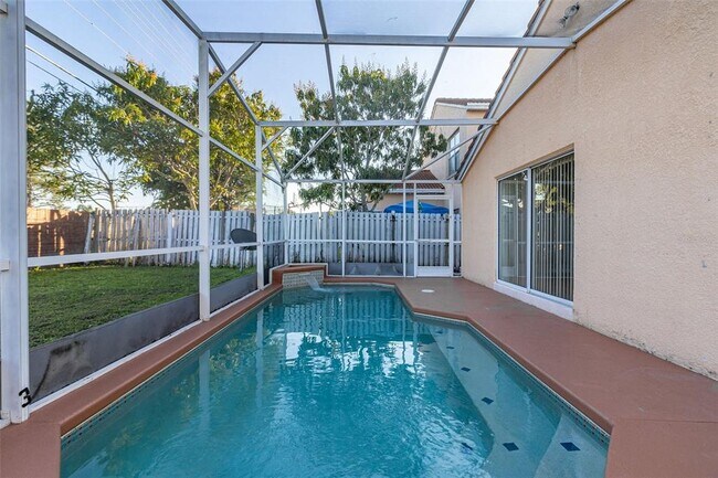 Building Photo - 2299 Santa Lucia St