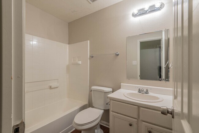 Building Photo - 2607 Kiplands Way Dr