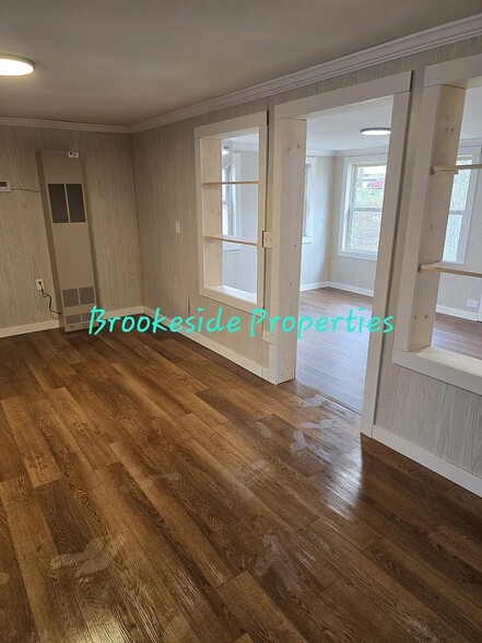 Living/Dining - 1326 E Hess Lake Dr