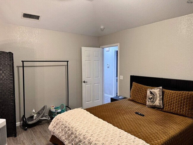 Building Photo - 1112 Lisa Ln